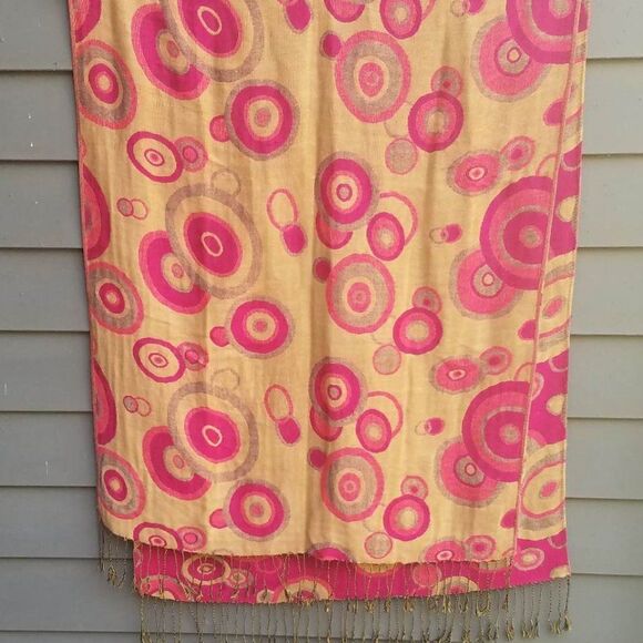 100% Pashmina Pinkish Red Gold Circles Print Reversible  26"x 72" - Picture 3 of 9